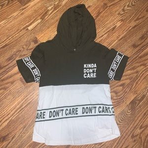 t shirt/hoodie